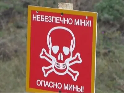 В Буче российские оккупанты в квартирах с символикой Украины оставили мины-растяжки