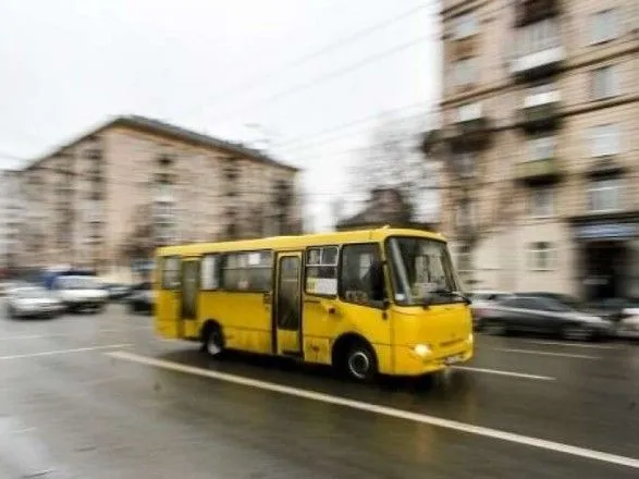 У Києві відновили рух 11 маршруток