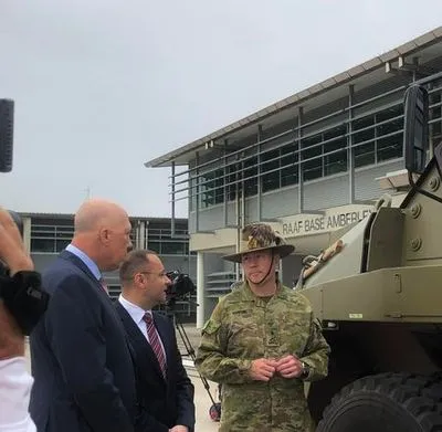 Австралия передала Украине 20 бронетранспортеров Bushmaster