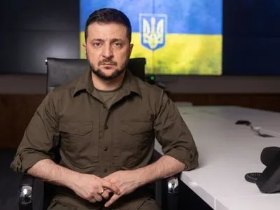 Украинские военные в Мариуполе сдерживают 10 тыс. оккупантов - Зеленский