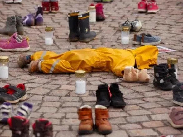 У Гельсінкі пройшла акція про загиблих у Маріуполі дітей