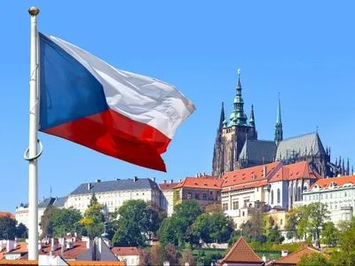 У Чехії місцевих українців безкоштовно навчають стріляти