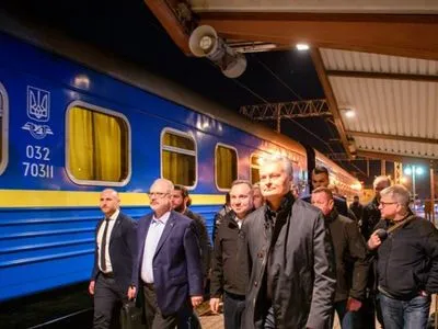 С сильным сообщением о военной помощи: в Киев едут Дуда и президенты стран Балтии