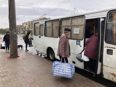 З Луганщини без гумкоридорів евакуювали понад 100 людей