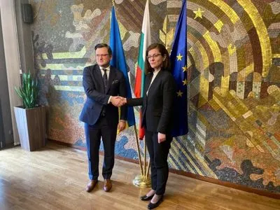 Кулеба встретился с главой МИД Болгарии: обсудили членство Украины в ЕС
