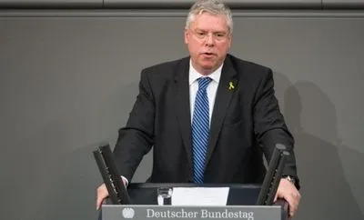 У Бундестазі заявили, що Німеччина повинна надати Україні важке озброєння