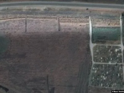 ЗМІ: супутник зафіксував 300-метрову братську могилу у Мангуші