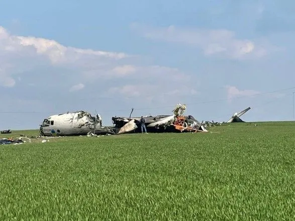 Появилось первое официальное видео с места падения самолета Ан-26 в Запорожье