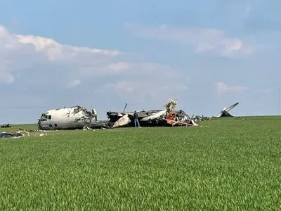 З'явилось перше офіційне відео з місця падіння літака Ан-26 на Запоріжжі