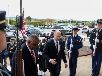 Шмыгаль встретился в США с главой Пентагона: обсудили поставки оружия в Украину