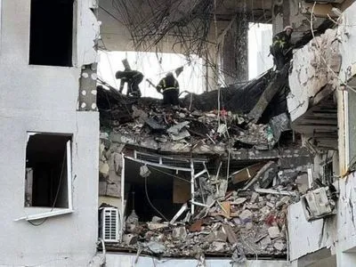 Мэр Одессы перед разрушенным захватчиками домом: "У меня за спиной то, что оккупанты называют военным объектом"