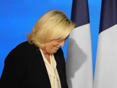 Выборы во Франции: Ле Пен, проиграв гонку в президенты, назвала свой результат "блестящей победой"