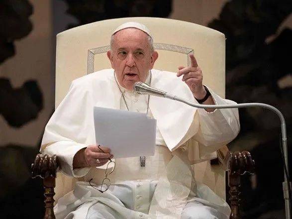Папа Франциск привітав із Великоднем українською мовою і закликав до перемир'я