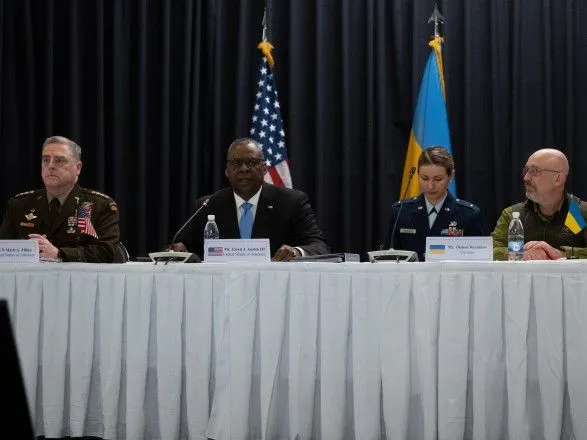 Міністри оборони США та країн НАТО створюють контактну групу із самооборони України