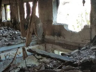 Оккупанты уничтожили 13 домов в Лисичанске за предыдущие сутки.