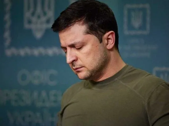 Зеленский заявил, что в Киевской области снова нашли массовое захоронение: там закопали 900 человек