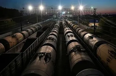 Індійські нафтопереробники ведуть переговори про укладання 6-місячної угоди щодо імпорту російської нафти - Reuters