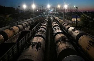 Индийские нефтепереработчики ведут переговоры о заключении 6-месячного соглашения об импорте российской нефти - Reuters