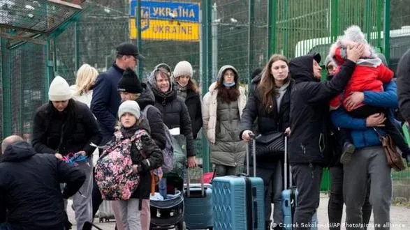 Германия увеличивает социальную помощь беженцам из Украины