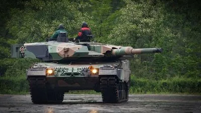 Польща передала Україні 200 модернізованих танків T-72