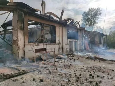 ДСНС: у Чугуєві ліквідували масштабну пожежу, спричинену обстрілами окупантів