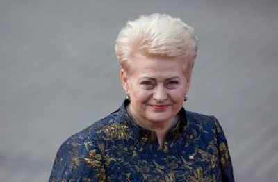 "У них достаточно картофеля и огурцов": экс-президент Литвы объяснила, на чем держится власть путина и почему его не свергли