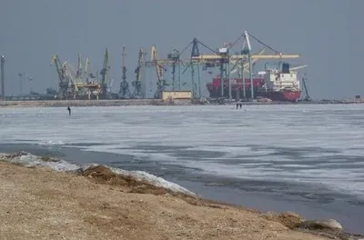 Мінінфраструктури України наказало тимчасово закрити морські порти Бердянська, Маріуполя, Скадовська та Херсона
