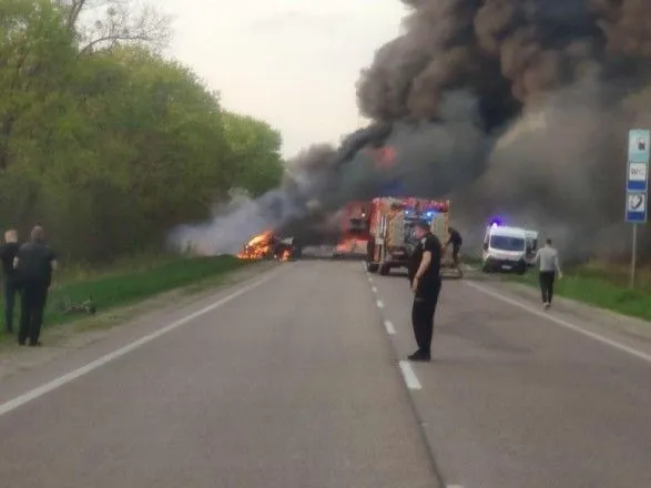 Пожар при участии бензовоза в Ровенской области ликвидирован; 16 погибших и 12 пострадавших