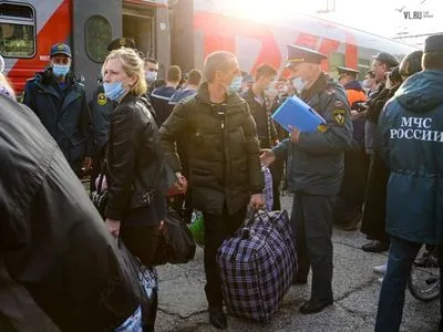 За сутки оккупанты депортировали из Мариуполя в россию 149 человек, в том числе 22 ребенка - Андрющенко