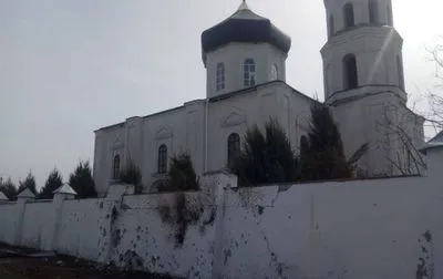 Оккупанты в Луганской области обстреляли села, погиб священик