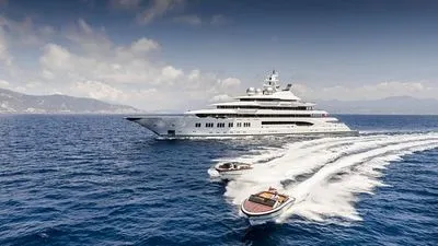 Власти Фиджи задержали 100-метровую яхту российского олигарха Керимова