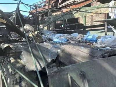 Обстрел оккупантами эвакуационного авто на "Азовстали": показали последствия
