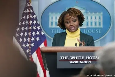 Прес-секретарем Білого дому вперше стане чорношкіра представниця ЛГБТК+, яка замінить Джен Псакі