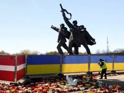 В Риге решили снести советский памятник