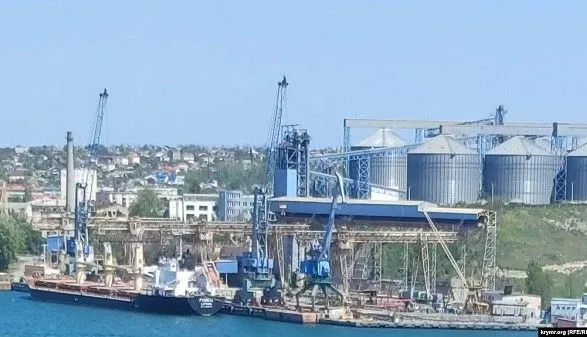 У зернового терминала в Севастополе заметили сирийское судно