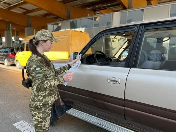 Украинцы возвращаются домой: за минувшие сутки прибыло более 42 тысяч граждан