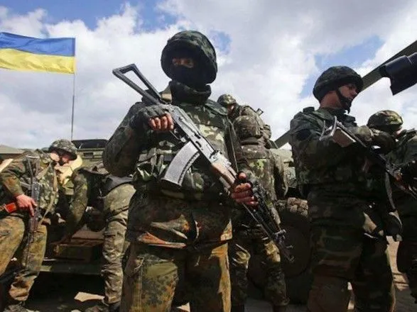 На Донбасі українські військові відбили 12 ворожих атак