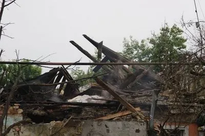 Ракетный обстрел Николаева: повреждено около 20 домов, один из них сгорел дотла