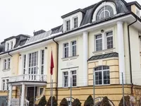 Швейцария возобновляет работу посольства в Киеве