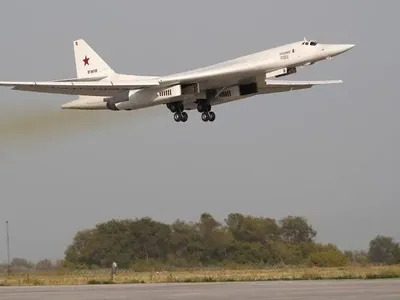 Российские экипажи Ту-22М3 отрабатывают пуски ракет с воздушного пространства севера Крыма - Минобороны