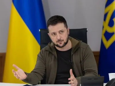 Зеленський: Україні не потрібні альтернативи на заміну надання статусу кандидата на вступ в Євросоюз