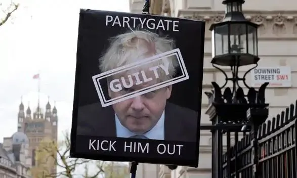 Partygate: в Британії знову вимагають відставки Джонсона через вечірки