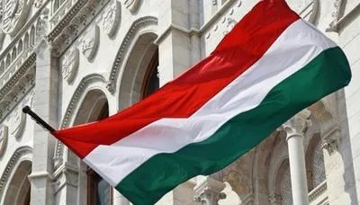 Угорське посольство пояснило причину введення Будапештом надзвичайної ситуації