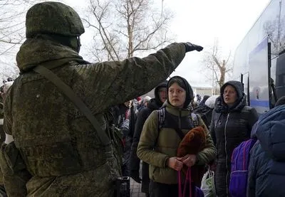 "Зеленые" коридоры в "ад": как рф легализует депортацию украинцев