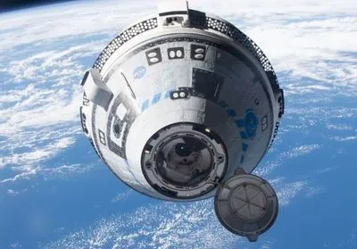 Космічний корабель компанії Boeing успішно повернувся з МКС на Землю