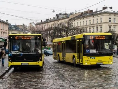 Во Львове стоимость проезда в автобусах вырастет до 15 гривен