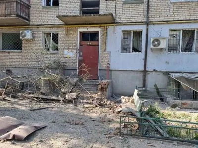 Мэр Николаева показал последствия обстрелов жилых домов и уточнил количество раненых
