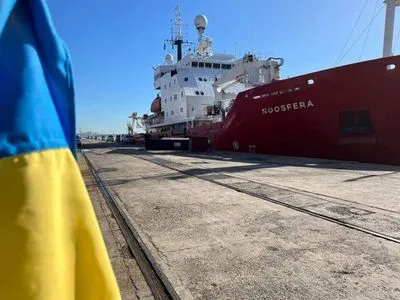 Ледокол "Ноосфера" не может вернуться в Одессу из-за войны