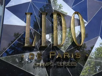 Во Франции закрыли знаменитое шоу кабаре Lido