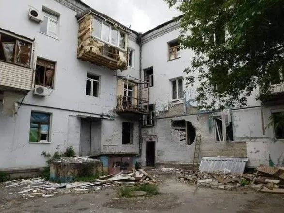 Обстріли Луганщини: за добу 60 зруйнованих будинків, є загиблі та поранені